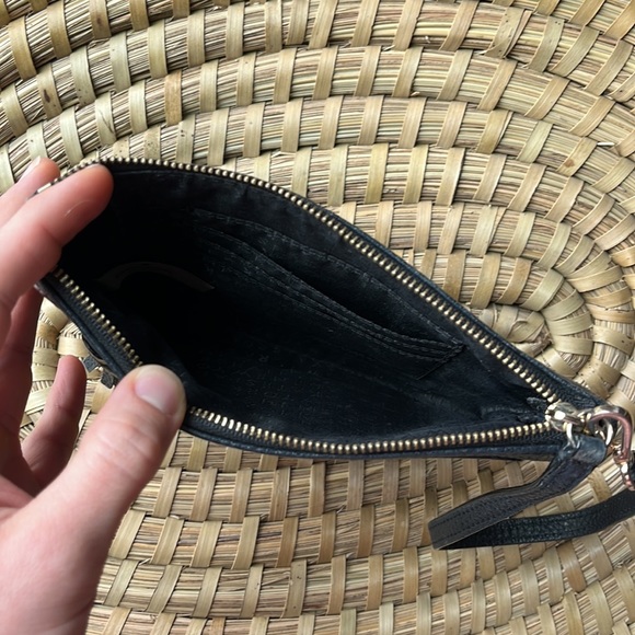 kate spade chester street tinie pebbled leather wristlet w/tassel - black - Picture 6 of 6